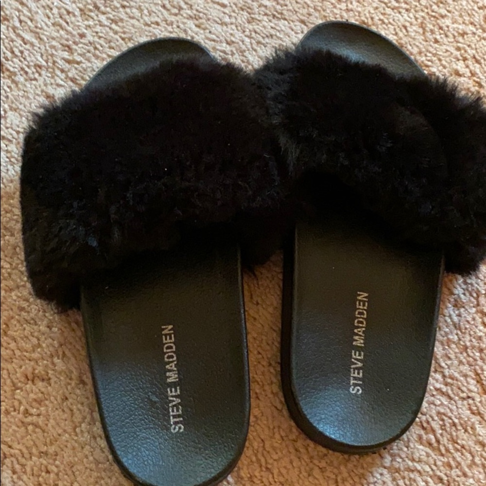 Steven madden Black slides
